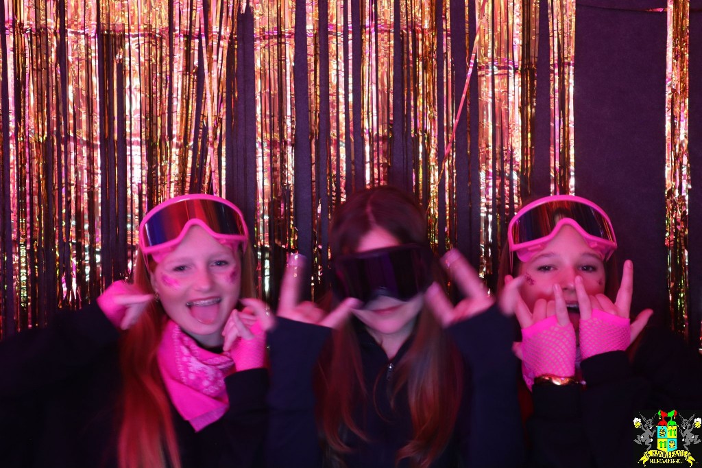 ../Images/Jeugd Opwarmbal Photobooth 274.jpg